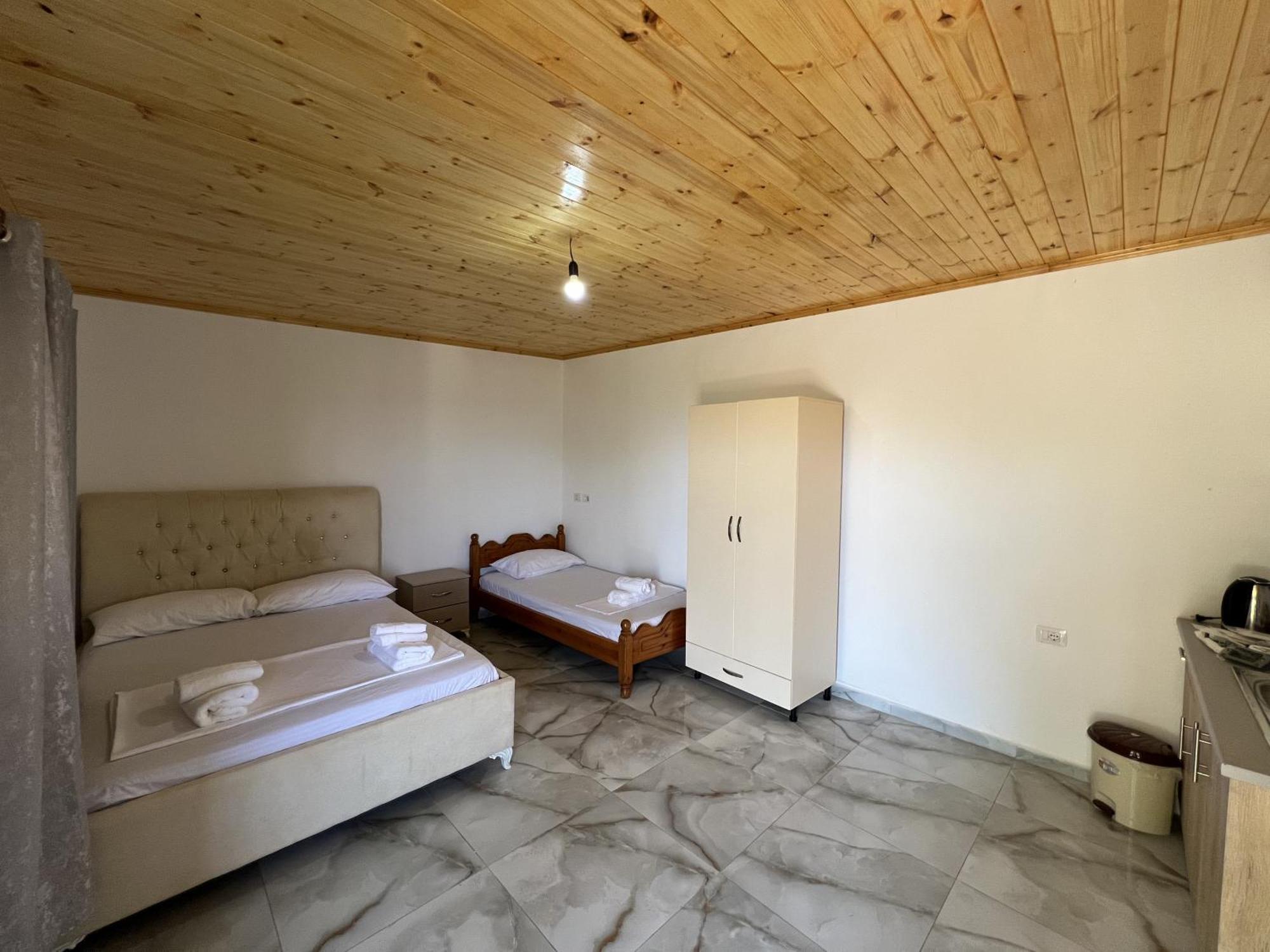 Oni Apartments Ksamil Exterior photo